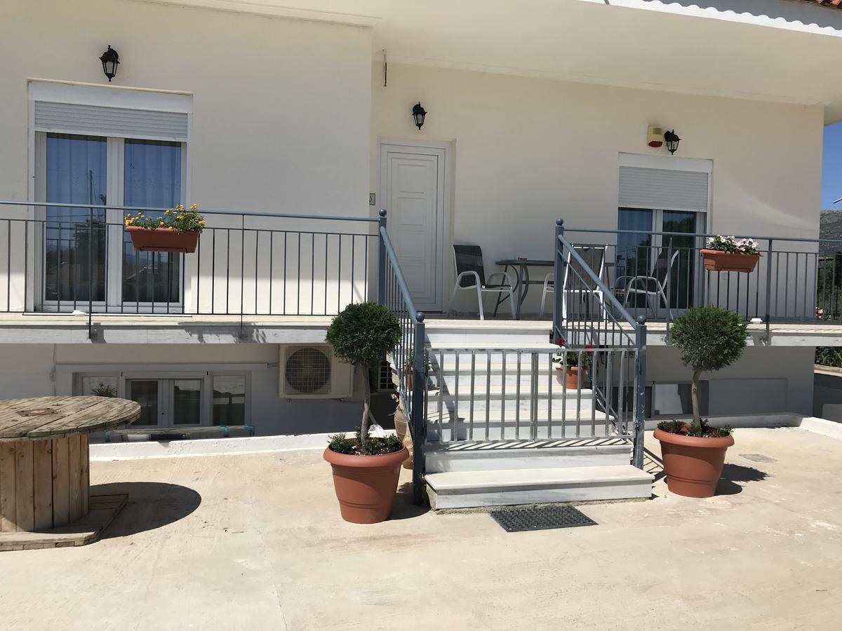 אמרינתוס Villa Filoxenia מראה חיצוני תמונה